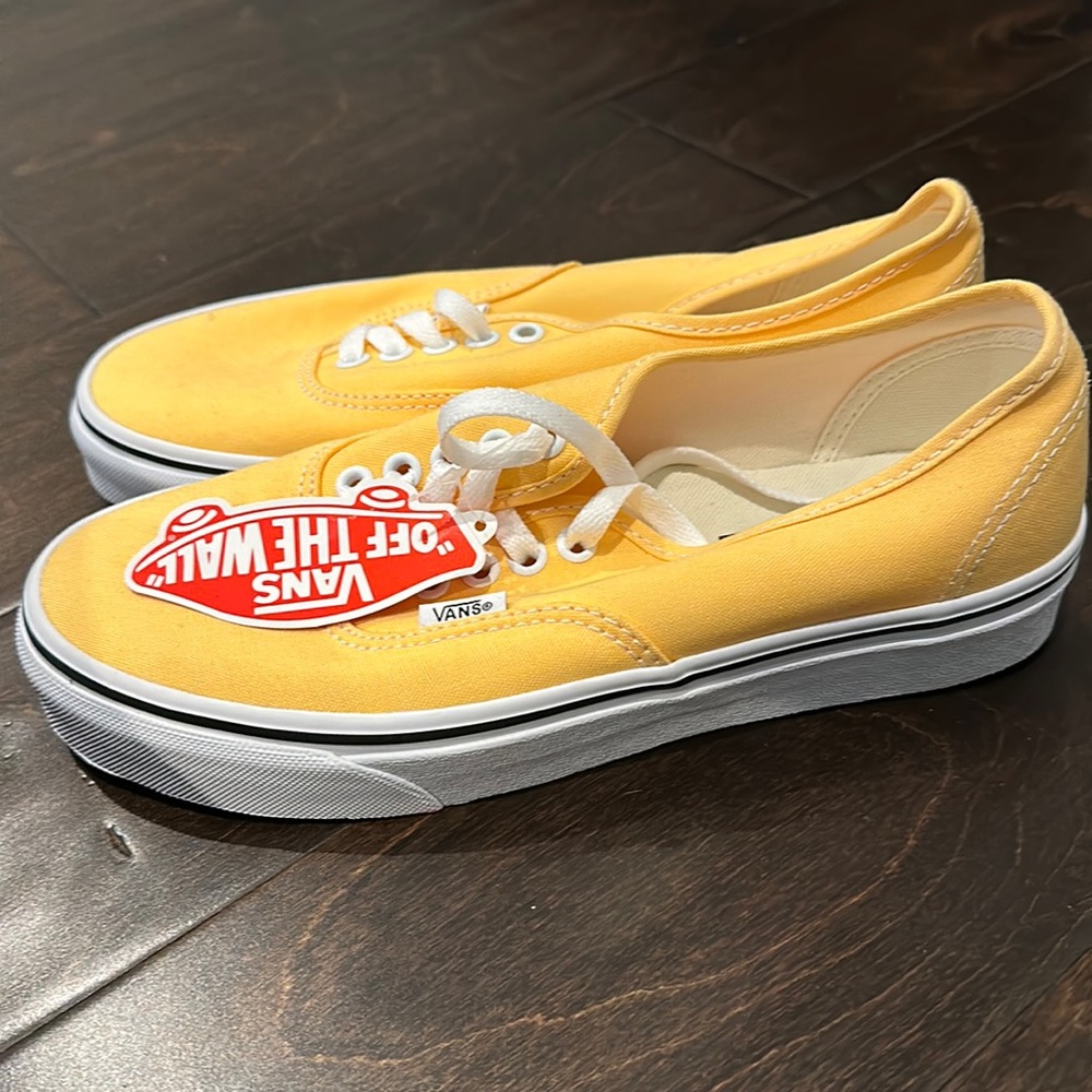 NWOT tags, canary yellow Vans
